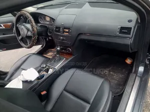 Mercedes-Benz C300 Luxury 4Matic Sedan AWD (3.0L 6cyl 7A) 2010 Gray
