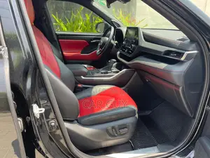 Toyota Highlander XSE 2021 Black