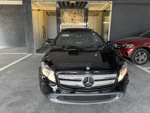 Mercedes-Benz GLA 250 2016 Black