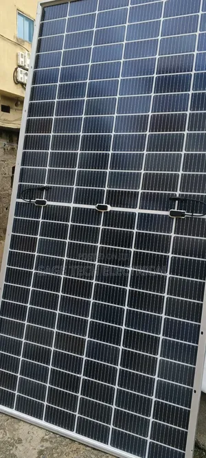 590watt Jinko Solar Panel