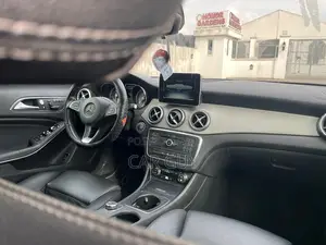 Mercedes-Benz GLA 250 2017 Black