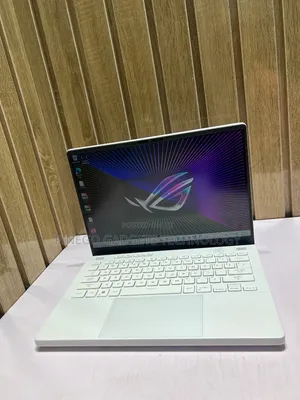 Laptop Asus ROG Zephyrus G14 16GB AMD Ryzen 9 SSD 1T