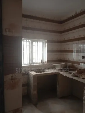 2bdrm Block of Flats in Second Market Eneka for rent