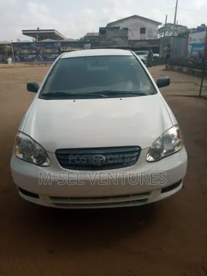 Toyota Corolla LE 2004 White
