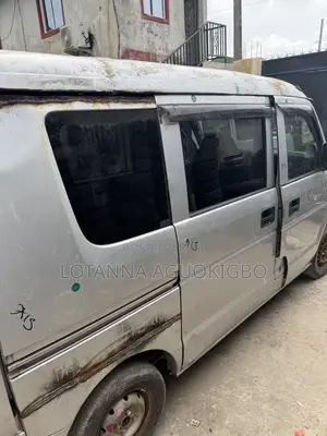 Suzuki APV Minibus 2010 Grey