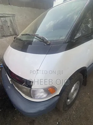 Toyota Previa 1998 White