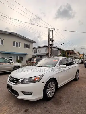 Honda Accord EX-L V-6 4dr Sedan FWD (3.5L 6cyl 6A) 2013 White
