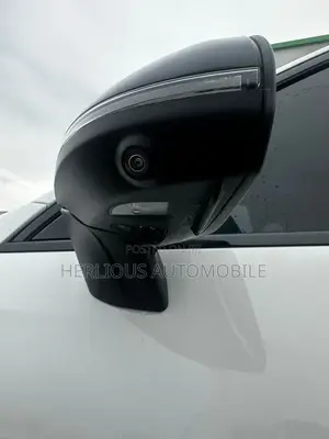 Mercedes-Benz GLC-Class GLC 300 2024 White