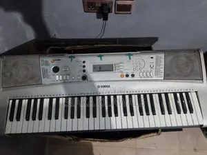 Yamaha Keyboard