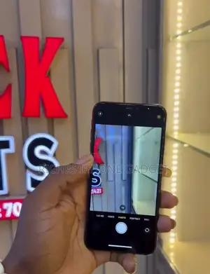 Apple iPhone X 64 GB Black