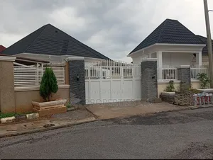 3bdrm Bungalow in Sungold Estate for sale