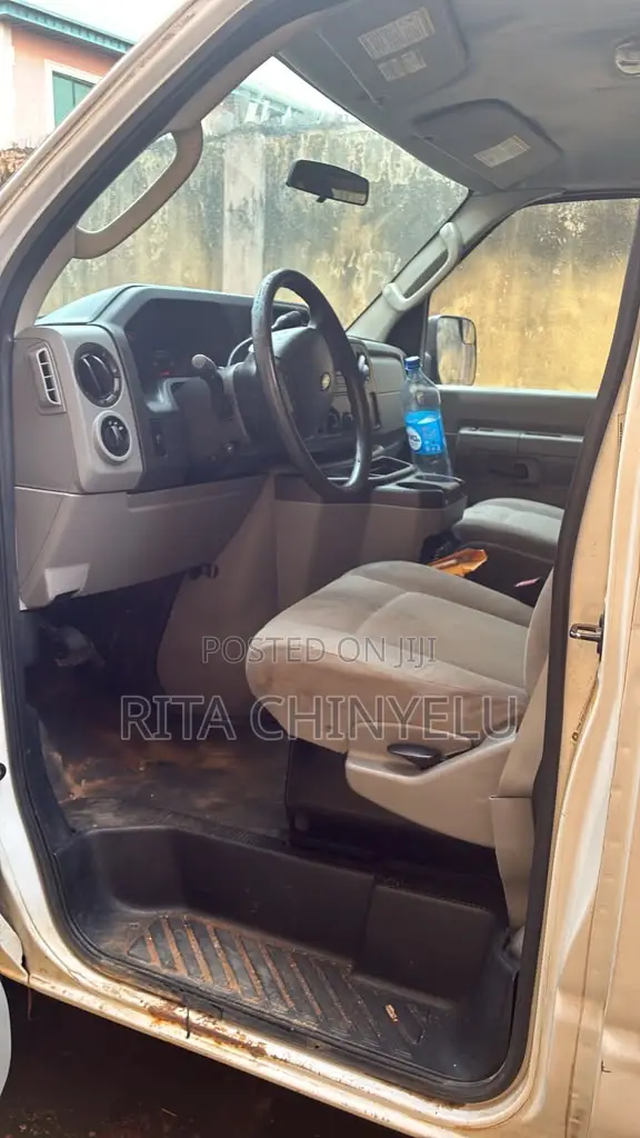 Ford E250 2013 White