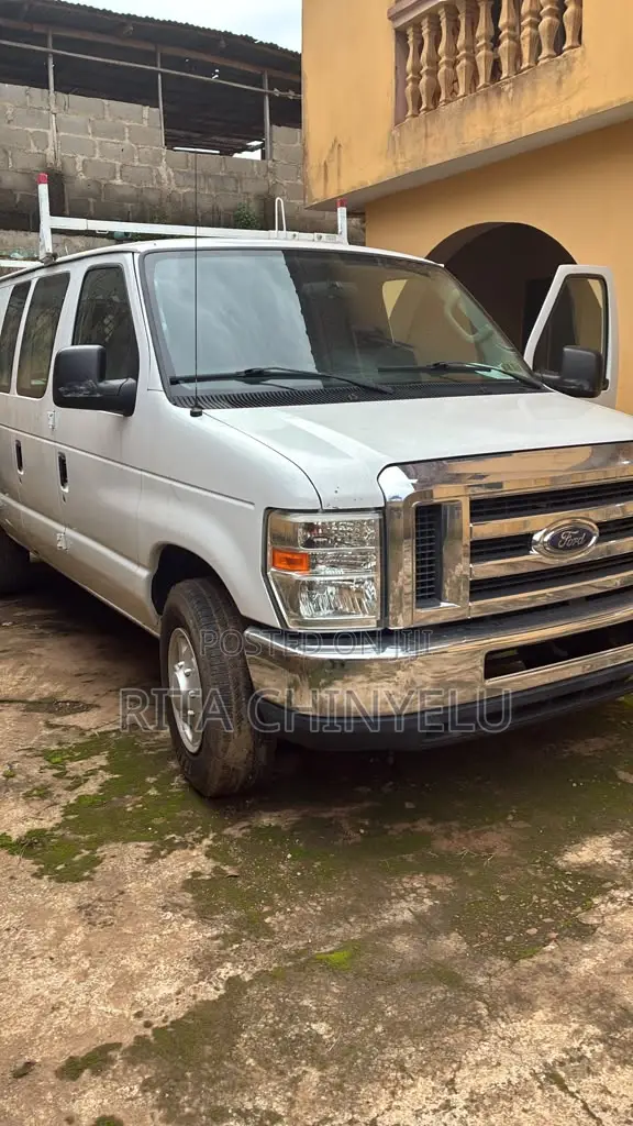 Ford E250 2013 White