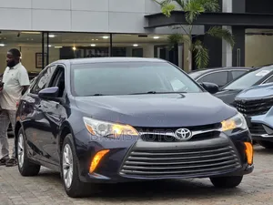 Toyota Camry LE 4dr Sedan (2.5L 4cyl 6A) 2016 Blue