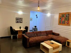 Spacious 1 Bedroom Parlor + Wifi 24hrs Electricity
