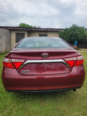 Toyota Camry LE 4dr Sedan (2.5L 4cyl 6A) 2016 Red