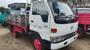 Toyota Dyna 200 2002 White