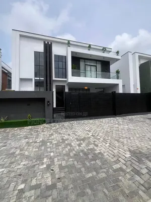 Furnished 5bdrm Duplex in Vgc for sale