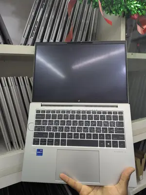 Laptop HP EliteBook 840 G9 16GB Intel Core i7 SSD 256GB