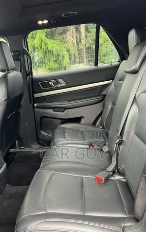 Ford Explorer XLT AWD 2018 Black