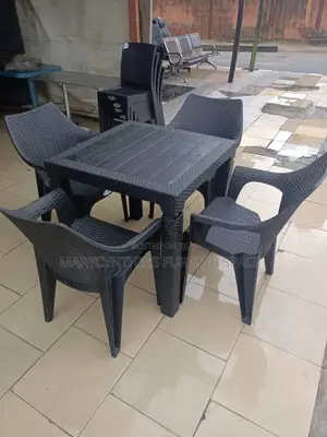  Plastic Restaurant Set