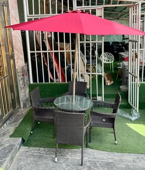 Quality Garden Outdoor Rattan Couch With Umbrella