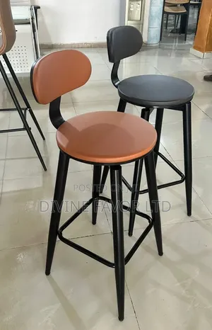Bar Stool for Restaurant and Studio