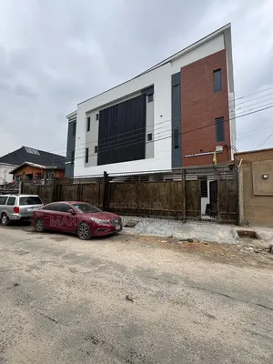 Studio Apartment in Surulere Lagos for sale