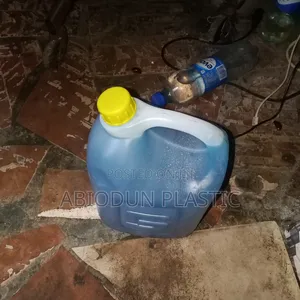 Toilet Cleaner Active Chemical