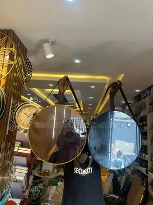 Mirror With Rope/Belt No Light