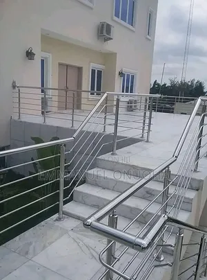 Polished Stainless Rail