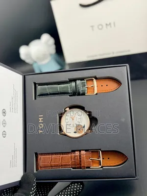 Tomi Leather 
This Watch Set Is Paired With Two Different Colored