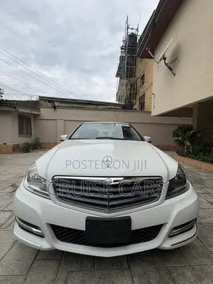 Mercedes-Benz C300 Luxury 4Matic Sedan AWD (3.0L 6cyl 7A) 2012 White