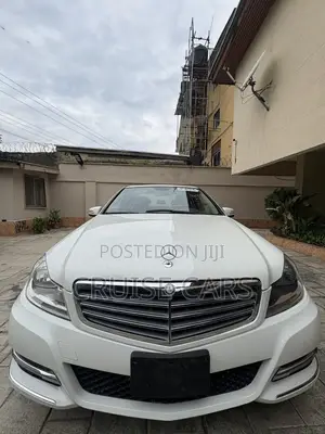 Mercedes-Benz C300 Luxury 4Matic Sedan AWD (3.0L 6cyl 7A) 2012 White