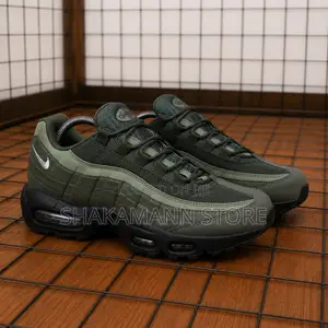 Original Nike Air Max Green and Black Sole