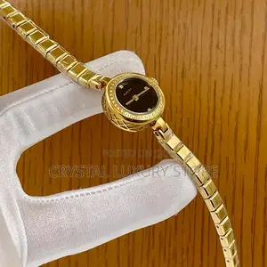 Gucci Quality Luxury Ladies Chain Strap Wristwatch