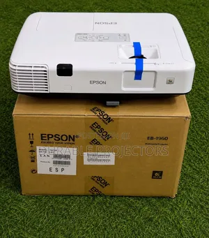 Epson Projector for Cinema ,Viewing Centre Presentations.Lagos , Abuja