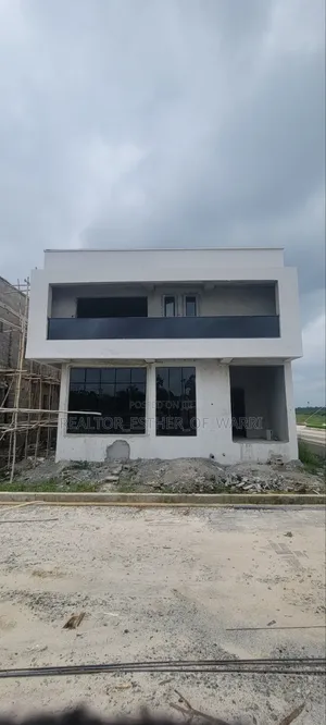 5bdrm Duplex in Ebenezer Smart City, Warri for Sale