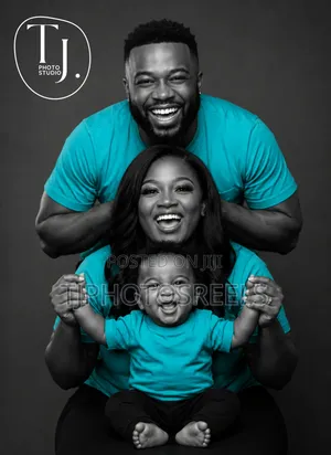 Family Portraits Deserves to Tell a Story
