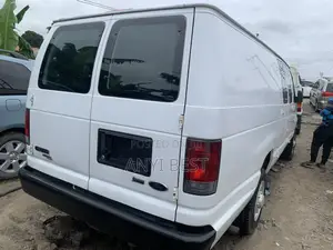 Ford E450 2012 White