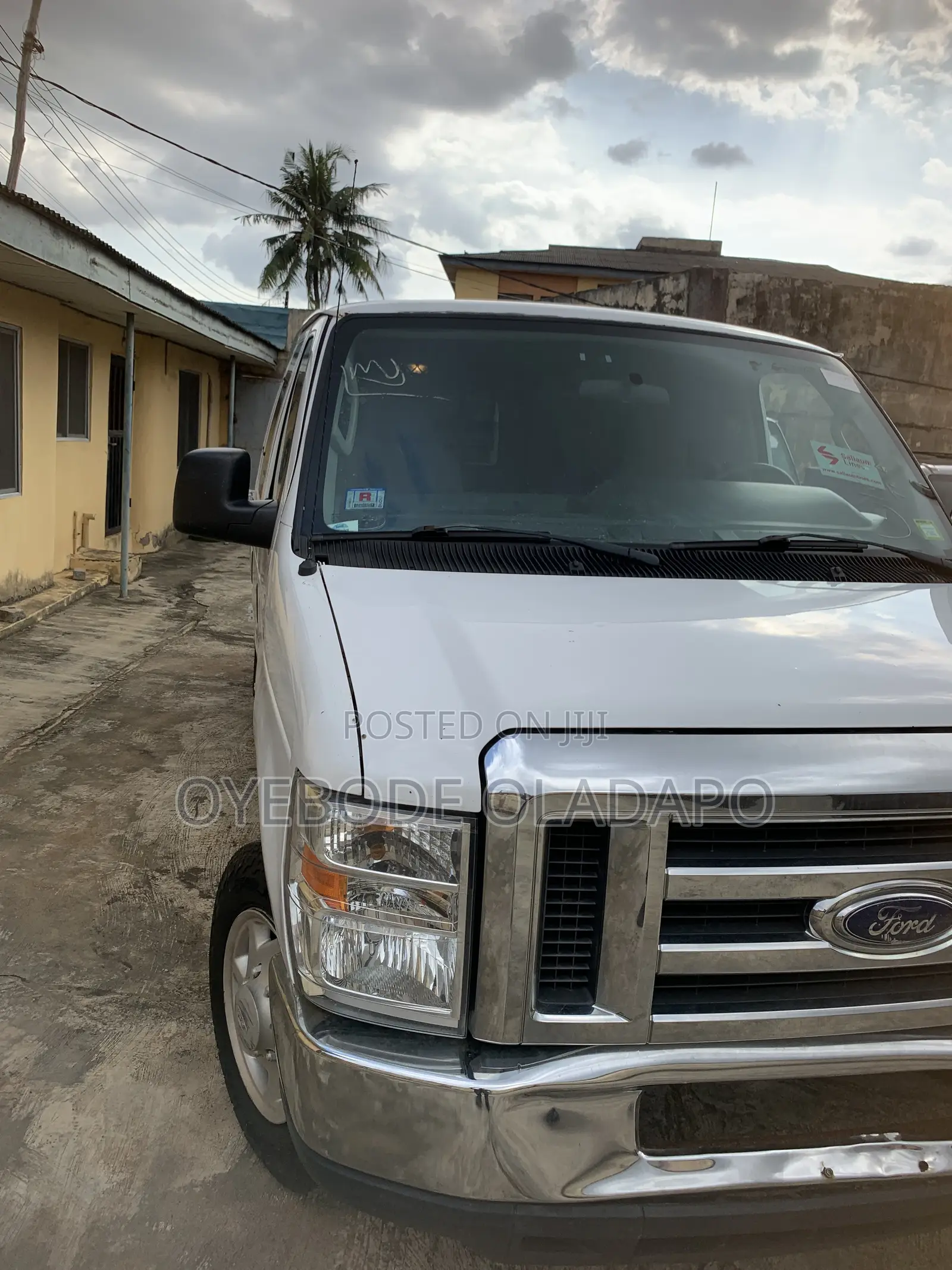 Ford E250 2013 White