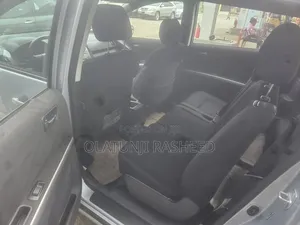 Toyota Verso 1.6 2009 Blue
