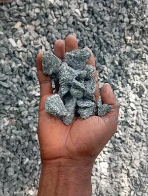 Iron Black Stone and Chippings for Construction Purposes