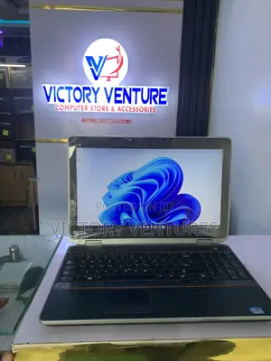 Laptop Dell Latitude E6520 4GB Intel Core i7 HDD 250GB