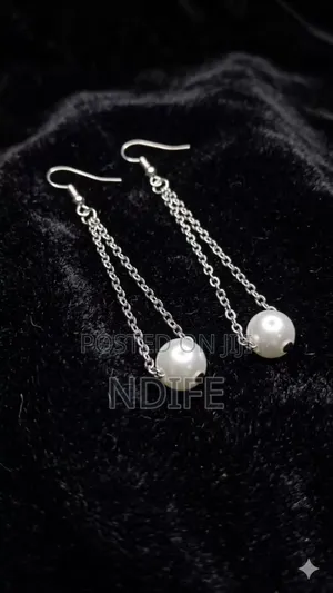 Chain Pearl Earrings