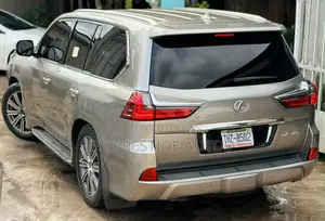 Lexus LX 570 AWD 2017 Gray