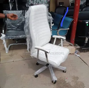 B430 Executive Chair White
