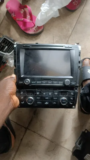 Car Radio Bentley Continental 2014