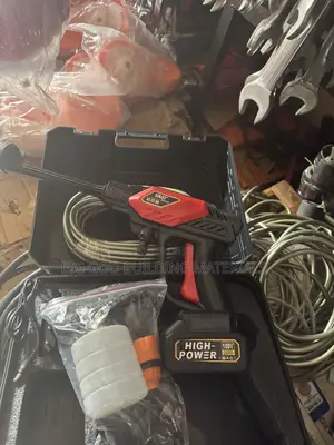 Cordless Pressure Car Wash