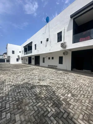 4bdrm Townhouse/Terrace in Ikota for sale